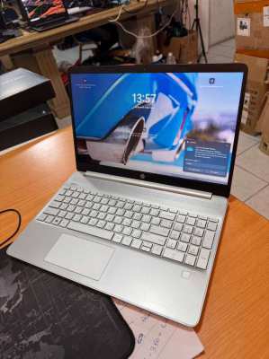 HP Laptop 15s-eq0xxx RYZEN 7/8GB/512GB SSD/15.6