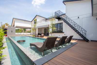 Smart Home 4 BR Pool Villa Pa Daet Chiang Mai (PAD101)