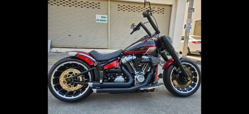 Harley Davidson 114 fatboy custom 