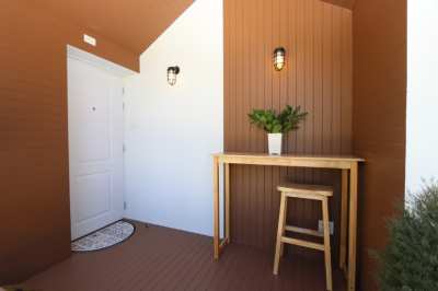 Nordic Simplicity: Cozy One-Bedroom House (CITY654)