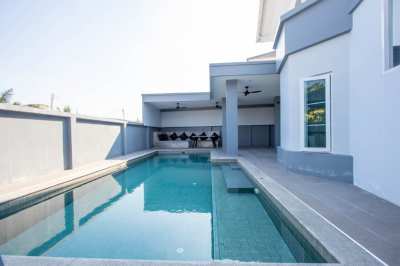 Four-Bedroom Residence With Private Pool: Sansaran Mod Chic (SSR041)