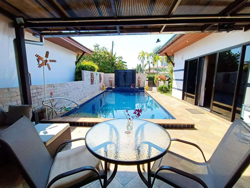 2 bedroom pool villa 400 meters from the beach - price 4,250,000 THB