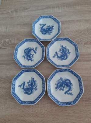 Sale now on 5 chinese blue and white plates 4 character mark to base