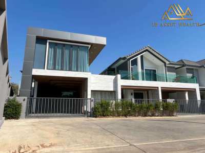 New Fully Furnished Pool House for Sale in East Pattaya !!!