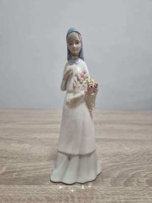 Sale now on miquel requena figurine (lladro/nao style) 10
