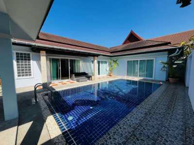 Tropical Pool Villa 3 bedrooms 2 bathrooms for sale in Rawai Beach