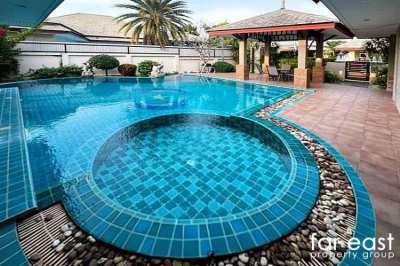 Baan Dusit Pattaya Lake Pool Villa With Recording Studio