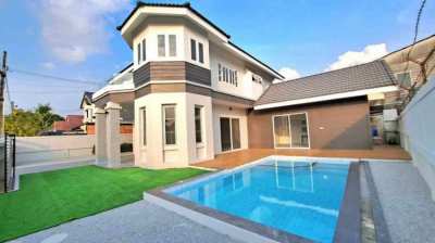 H306 Pool Villa for Sale 3BR Suk Em Garden Home 