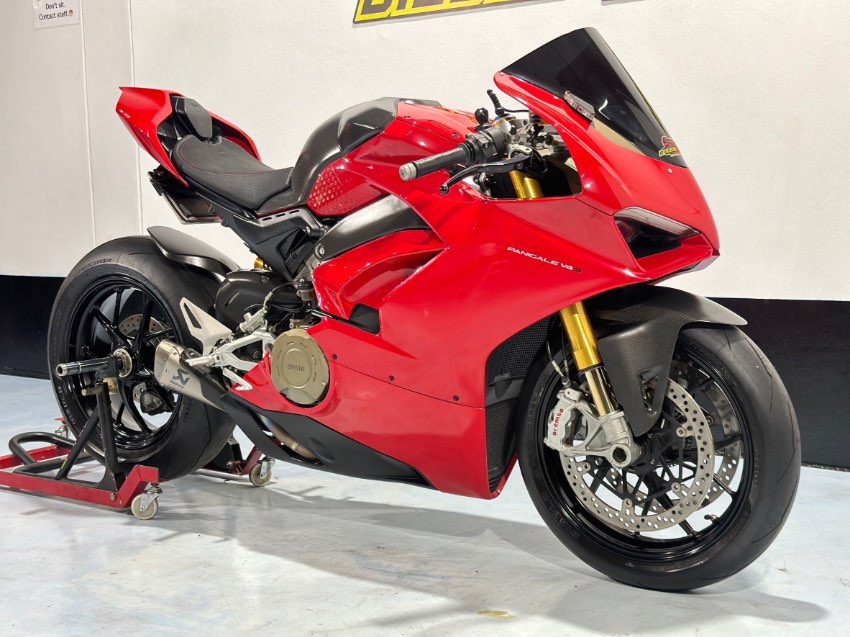 DUCATI PANIGELE V4S 2018 : One Owner , Good Condition , Full Service