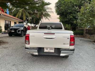 Toyota Hilux year 2016 For sale 