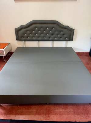 Bed, King size bed, unused, beautiful bed 6- feet,--NEW--