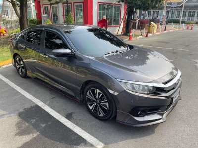 Honda Civic FC 1.5 Turbo, year 2018, only 1 owner, No accident 100%