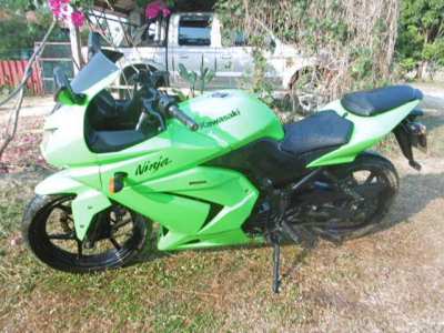 Kawasaki Ninja 250cc, a nice ,classic, lightgreen ,eyecatcher,