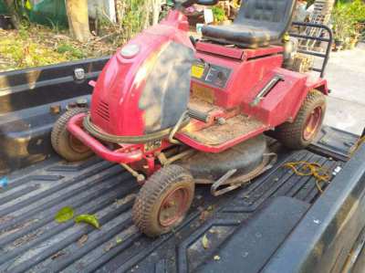 Ride on Mower/Tractor