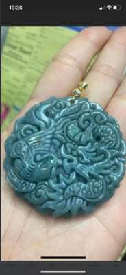 Jade pendent carving dragon and swan  1,500 Baht 