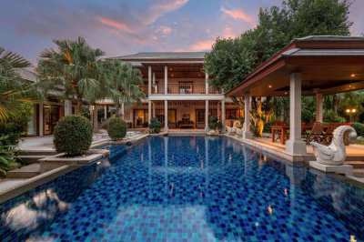 Beautiful high standard Villa in Phuket