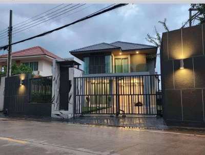 Modern 2-Storey House For Sale with 4 Bedrooms & 3 Bathrooms