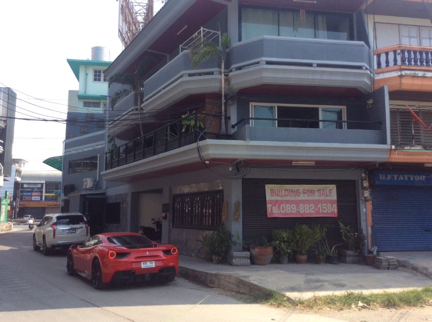 Apartment complex , pool , 440 sqm , center Pattaya , 50.000 bahts