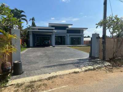 NEW LUXURIOUS VILLA FOR SALE