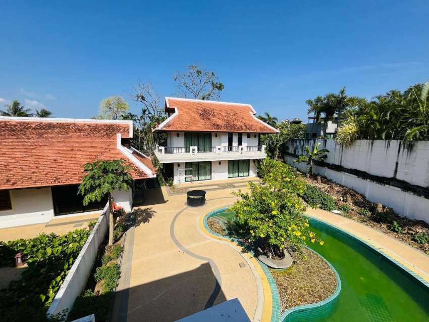 Exceptional Pool Villa 6 beds 6 baths for sale in Rawai - Nai Harn