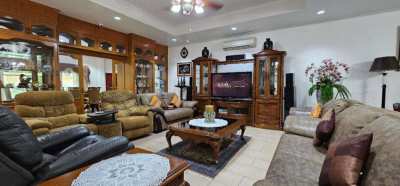 Exquisite Family Home for Sale in Siam Country Club Area