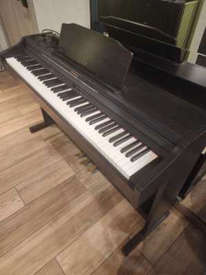 Roland RP302 - Digital Piano