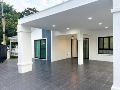 House for sale Phonprapanimit 15, Siam Country Club