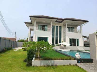 For sale Brand New and Private Modern Luxury Villa
