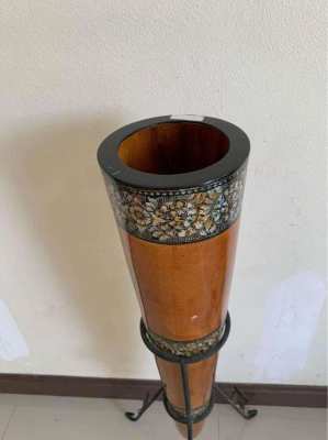 Vase with mother of pearl 4,500 baht with delivery 