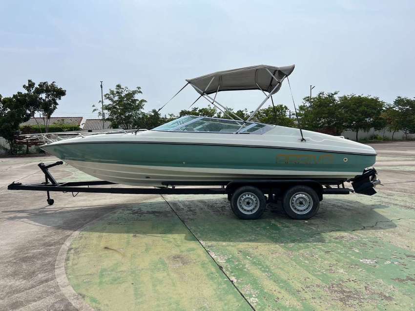 Arriva 23 foot with MerCruiser 5.7 Bravo outdrive trailer  
