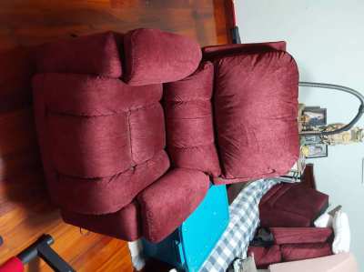 2 lazyboy recliner for sale, as new!