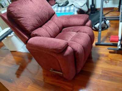 2 lazyboy recliner for sale, as new!