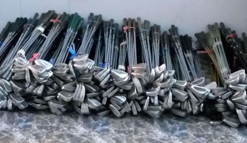฿200 for a full set of irons