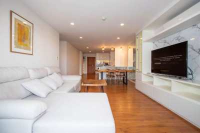 Sophisticated 2BR Apartment At Punna Residence @ Nimman (PUNNA164)