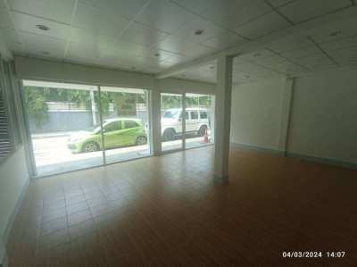 Commercial space for rent Sathorn 