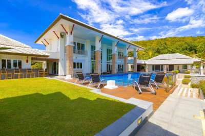 Amazing 9 Bedroom Villa on Palm Hills (21903)