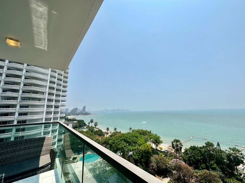 2Bedrooms with A stunning sea views for Rent at Wong Amat Tower 